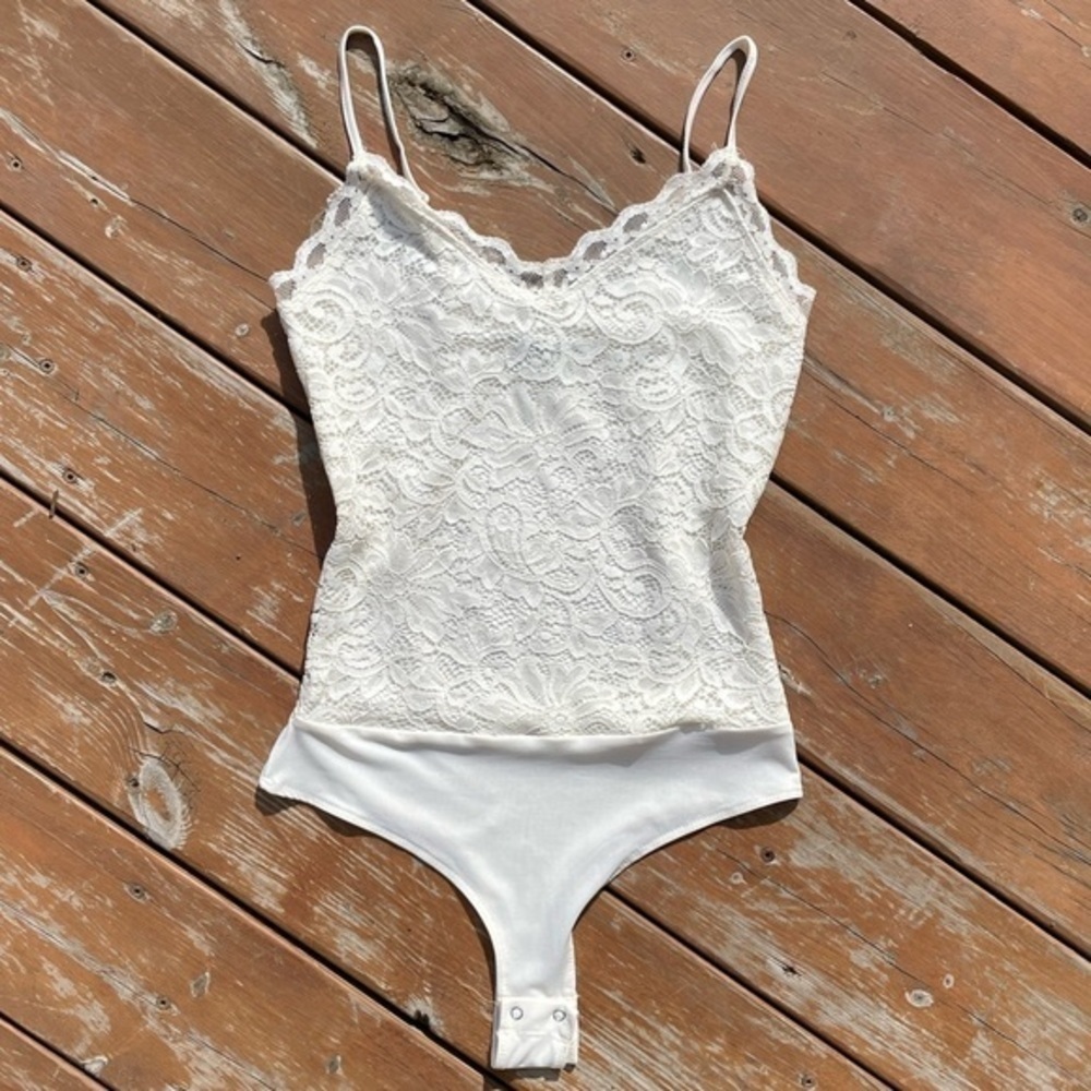 3/$30 Dynamite Creme Lace Bodysuit - Picture 11 of 11